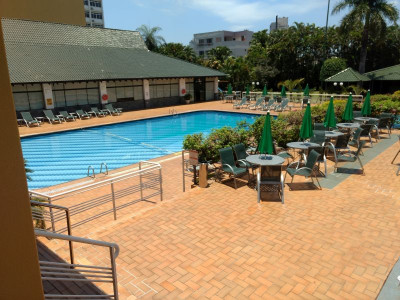 Hotel_Golden_Park_piscina