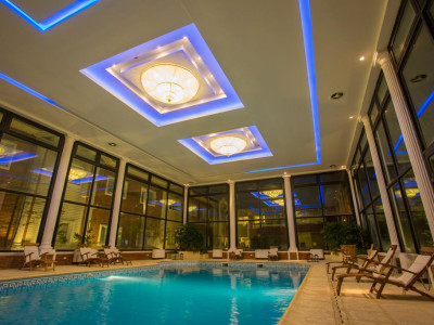 Hotel_Lagos_Del_Calafate_piscina