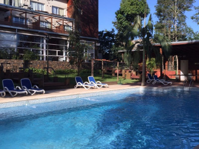 Hotel_Tourbillon_piscina